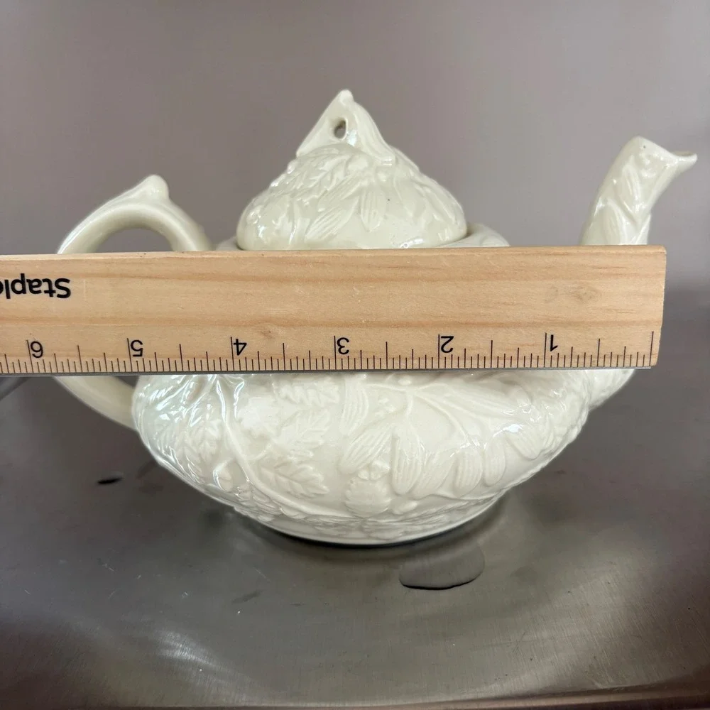 Embossed Botanical Ceramic Teapot Cream Off-White Leaf Berry Motif‎ 5.5 inch